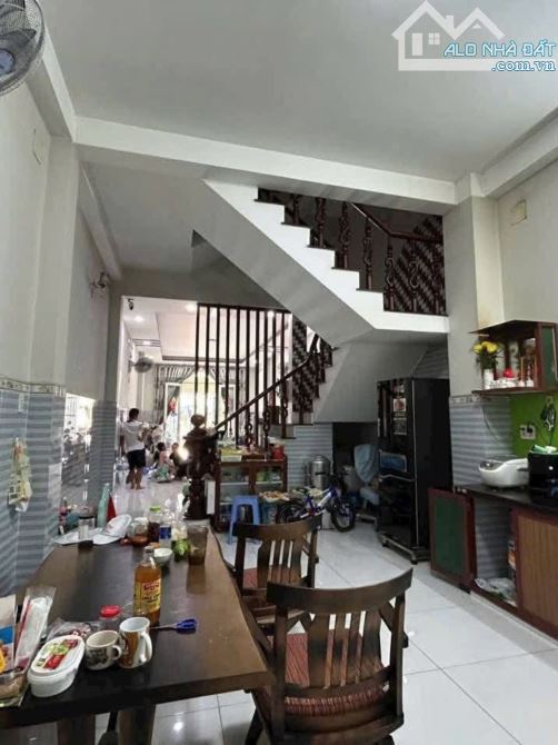 Bán nhà đường Phạm Thế Hiển, Q8. DT 160m2, 2 tầng, 2PN. Sổ đỏ chính chủ. Giá 6.8 tỷ. - 2
