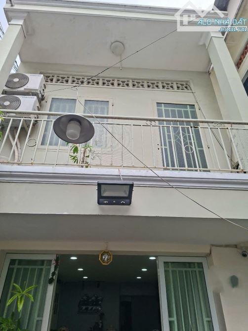 Dòng Tiền Ổn Định Hơn 9tr/tháng - Diện Tích Hơn 75m2 - Ngang 4m - Xe Hơi Đổ Cửa- 5,28Tỷ TL - 2