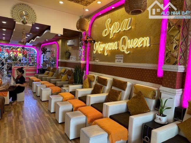 Bán nhà 2 tầng đường Nguyễn Thị Minh Khai cách biển 200m đang cho thuê 80 triệu / 1 tháng - 2
