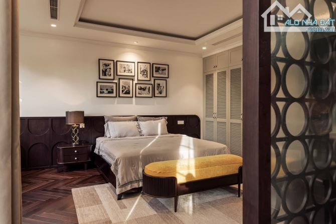 BÁN BT KĐT VĂN QUÁN - HÀ ĐÔNG 180M2 4TẦNG OTO TRÁNH ĐỖ VỈA HÈ, 3 MẶT THOÁNG 39.9 TỶ - 2