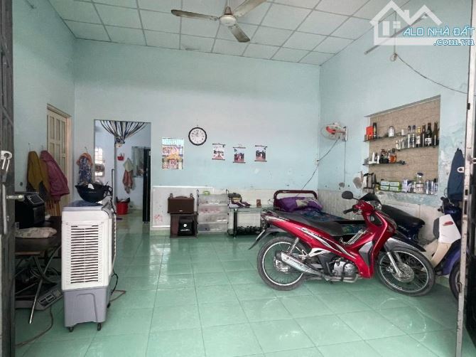 Ngà cấp 4 ngang 8 ×11 khu chợ bà hom tỉnh lộ 10 - 2
