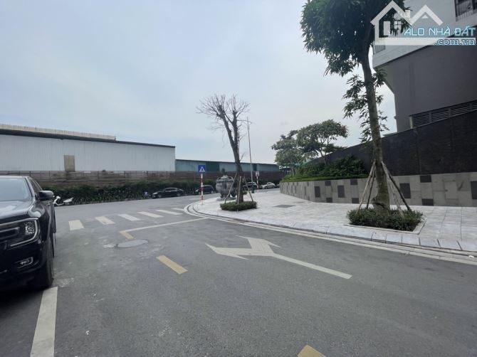 Biệt thự liền kề Bình Minh Garden phố Đức Giang 80m2- 5 tầng- mt 4.5- 18 tỷ hơn, thang máy - 2