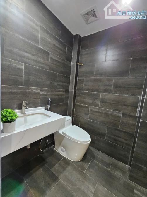 Tòa nhà 7 tầng Định Công, thang máy, 90m2, 16 phòng full nội thất cho thuê, 15.8 tỷ - 2