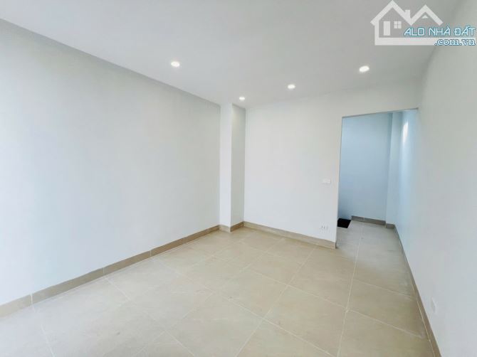 Bán nhà Hồ Tùng Mậu, Bắc Từ Liêm, 34m2, 5 tầng, giá 7.2 tỷ - 2