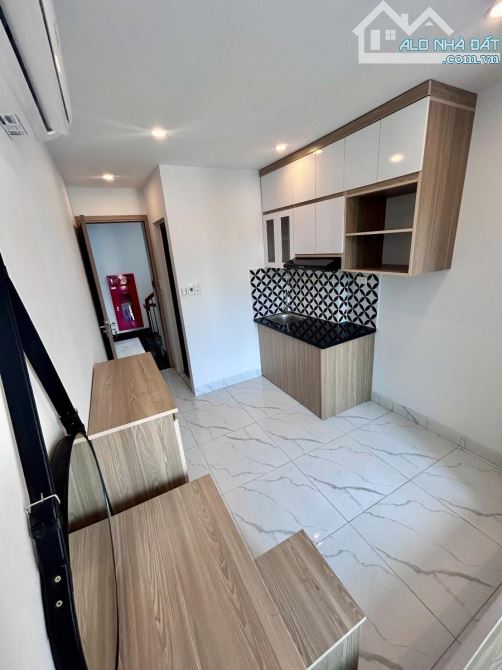 Toà CCMN Cầu Giấy gần ĐH Sư Phạm, 100m2 x 6T, 23PKK, dòng tiền 120 triệu/ th, 2 mặt thoáng - 2