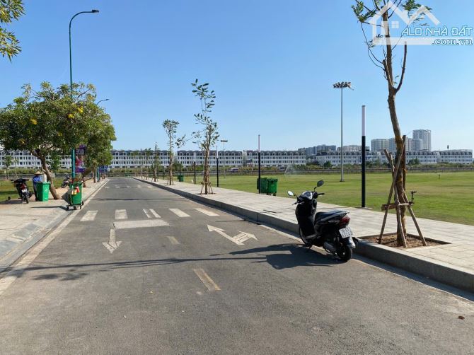 Bán đất An Phú đường Đỗ Xuân Hợp dự án Sân Golf Rạch Chiếc Quận 2 cũ (100m2) 190 tr/m2 - 2