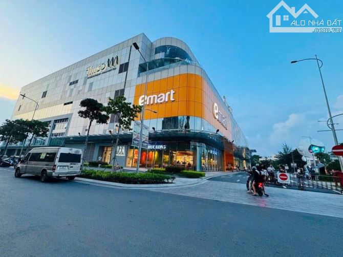 Nhà 4 lầu BTCT đẹp hẻm 331 Phan Huy Ích 68m2 ngang 4m tiện ích gần Emart nhỉnh 8 tỷ. - 2