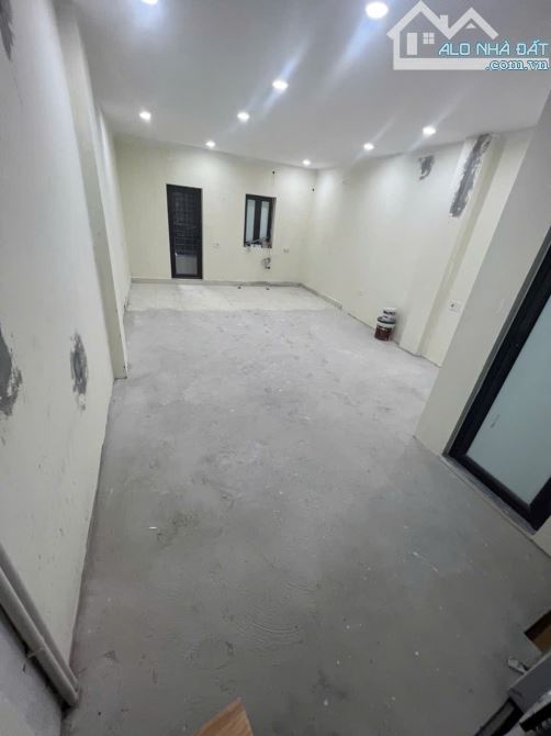 Cho thuê nhà mới xây 5 tầng, có thang máy Tôn Đức Thắng, Phường Văn Chương, Đống Đa 20tr - 2