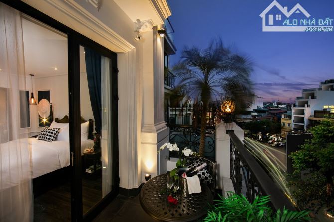 Nợ Ngân Hàng 200 tỷ - khách sạn Hàng Bè - 350m2 x 12T, 1hầm, MT 9.5m - 342 Tỷ - DT 6 ty/th - 22
