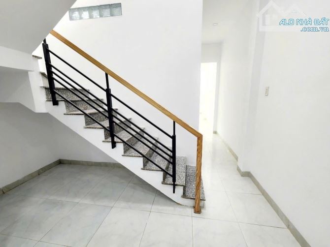Chủ giảm giá bán 100 triệu còn 3,4 tỷ Nhà 2 tầng đẹp đường 16m – TĐC Đất Lành, Nha Trang - 3