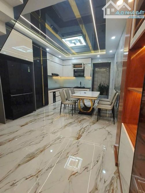 NHÀ 5 TẦNG MỚI XÂY, HẺM 413 LÊ VĂN QUỚI, DT 4X15M, 6PN, HẺM XE TẢI, TẶNG NỘI THẤT - 3