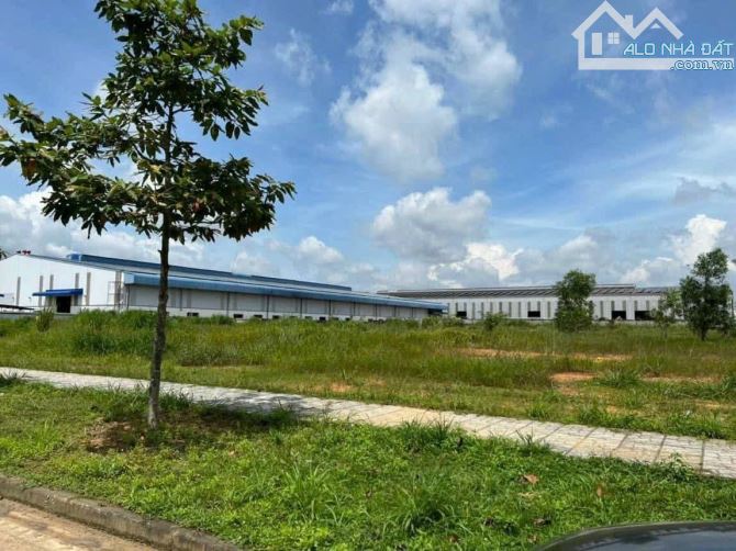 ♦️CẦN CHUYỂN NHƯỢNG LÔ ĐẤT GÓC HAI MẶT TIỀN ,Dt 30.000m2 ( 3 hec) TẠI KCN GIANG ĐIỀN , TRẢ - 3