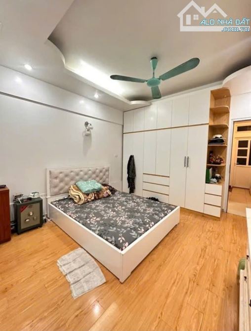 CC Gửi bán nhanh nhà mặt phố 50 m 3 tầng MT 4,8 chỉ  hơn  10 tỷ - 3