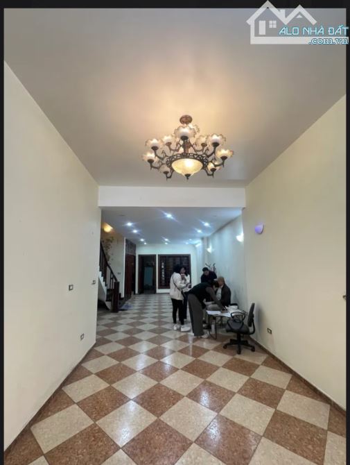 CẦU GIẤY 135M X4T MT 7,5M GIÁ BÁN 42, 4TỶ  🏠🏠BIỆT THỰ ĐẲNG CẤP QUẬN CẦU GIẤY-BẢO VỆ GÁC - 3