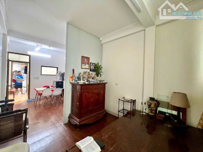 Cô Hương gửi bán nhà 42m 5 tầng Văn Quán, Hà Đông, Ngõ rộng, gần Ô tô, Chỉ hơn 8 tỷ - 3