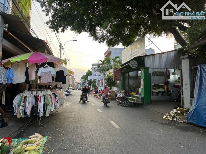 Bán góc 2 mặt tiền kinh doanh Nguyễn Văn Thạnh, Long Thạnh Mỹ Quận 9 - 3
