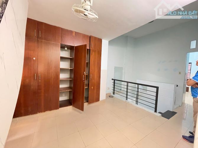 Bán nhà Đường Số 7 - gần Ni Sư Huỳnh Liên - DT 37m2 - 2 tầng - giá 5 tỷ - 3