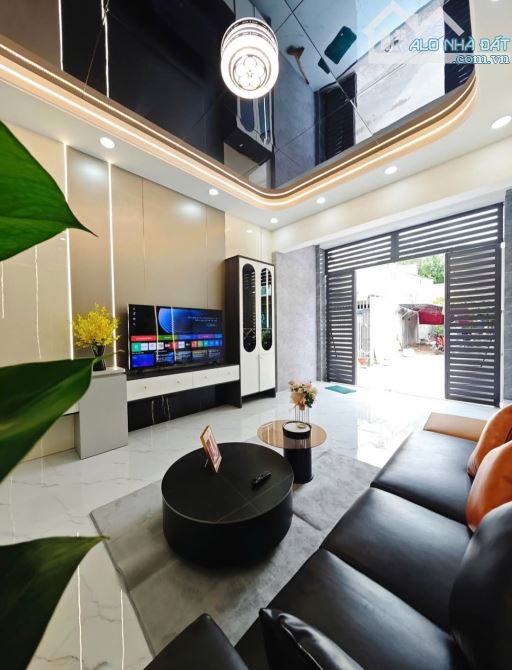 Chủ gửi: NGUYỄN THỊ KIÊU Q12_ DT: 4 x14m, trệt, 2 lầu,HXH THÔNG_ tặng FULL NỘI THẤT - 3