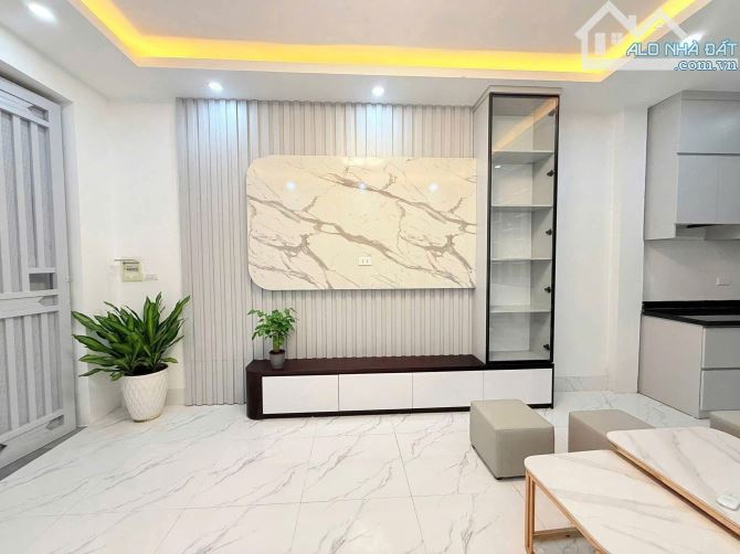BÁN NHÀ TRẦN QUỐC VƯỢNG CẦU GIẤY DT 35M 5 TẦNG 7.4 TỶ NGÕ NÔNG NHÀ ĐẸP Ở LUÔN - 3