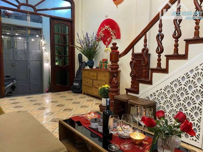 BÁN NHÀ CÁT LINH - Q. ĐỐNG ĐA - 2 THOÁNG - TUYẾN PHỐ SẦM UẤT - THÔNG THƯƠNG CÁC NGẢ - 50M - 3