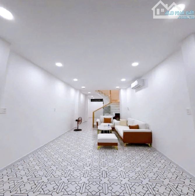 Bán nhà Quận Phú Nhuận - Đặng Văn Ngữ - 3.5 x 12m - 3 Tầng - Giá 7.3 tỷ - 4
