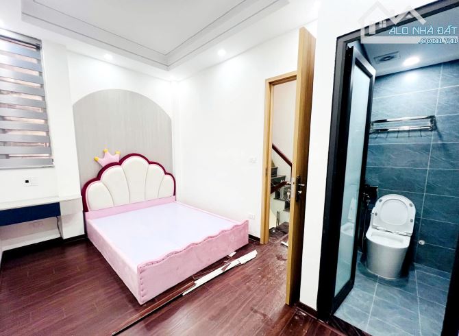 Bán nhà Phân lô Vip Hoàng Cầu Đống Đa 75m 4T MT quyền lực 6.2m giá 43.9 tỷ . - 4