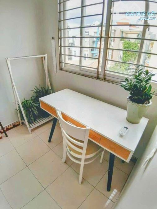 Nhà trọ 2 tầng, Nguyễn Thị Thập, Quận 7. DT 75m2, ngang 5m, dòng tiền khủng. Chỉ 8 tỷ - 2