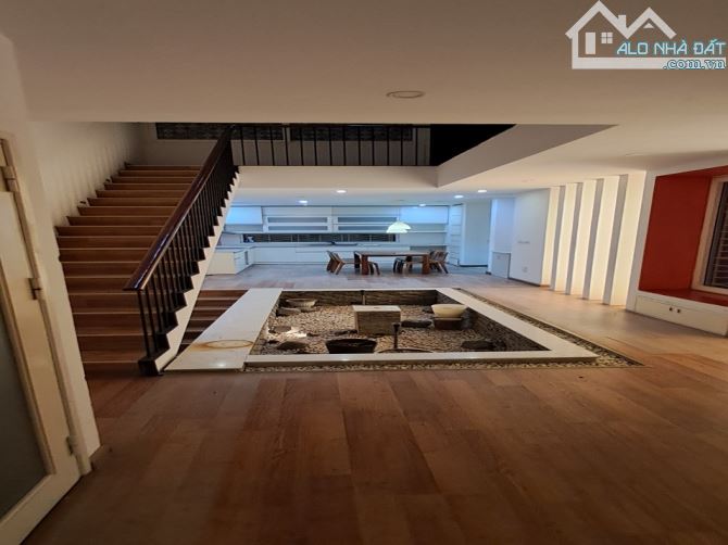 Giá tốt! phố Linh Lang, khu phân lô oto đỗ cửa, 3 mặt thoáng, kinh doanh sầm uất 82m*5T - 4