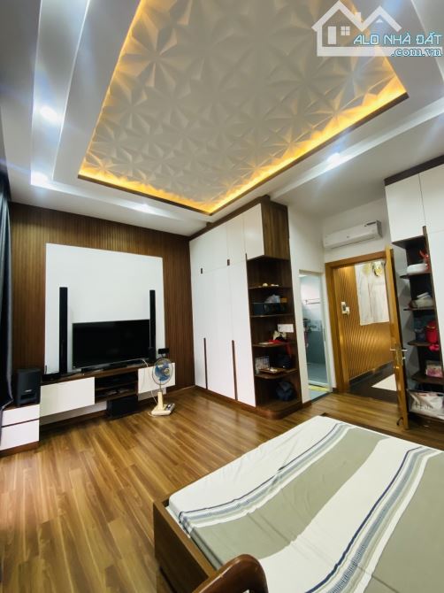 🏡 SIÊU PHẨM NHÀ ĐẸP GIÁP QUẬN 7 – 4 TẦNG – FULL NỘI THẤT CAO CẤP – HẺM KINH DOANH XE HƠI - 4