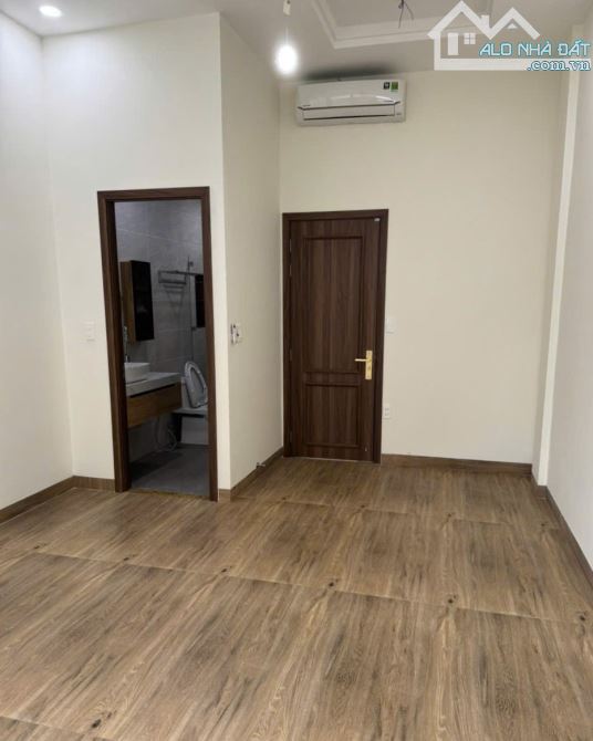 Nhà Mặt Tiền Huyền Quang, Q.1 – 60m² (4x15.5m), 3 Tầng, Full Nội Thất Cao Cấp - 18.5 TỶ! - 4
