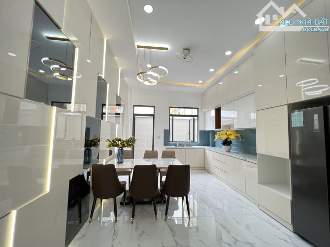 CHỈ TỪ 2 TỶ – NHẬN NGAY NHÀ PHỐ 3 LẦU MỚI – KIẾN TRÚC HIỆN ĐẠI – MẶT TIỀN 15M - 4