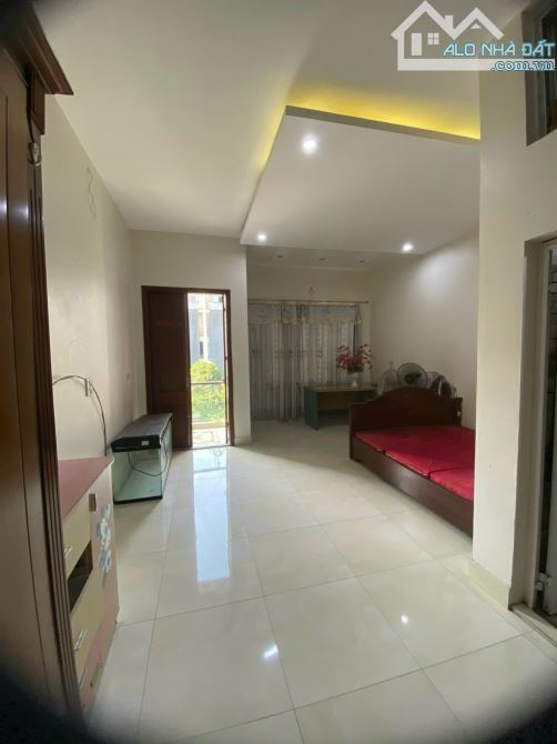 Nhà 4 tầng mặt Bình Than, nhìn sang khu Hub, kinh doanh sầm uất. Võ Cường, Bắc Ninh. - 4