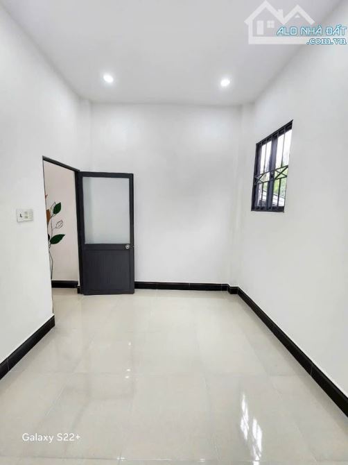 Vay Bank nhiều giờ NGỘP ! Cần bán gấp căn nhà ở Đ. Tân Hiệp 16, Hóc Môn 94m2 SHR giá 920tr - 4