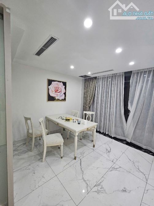 Biệt thự liền kề Bình Minh Garden phố Đức Giang 80m2- 5 tầng- mt 4.5- 18 tỷ hơn, thang máy - 4