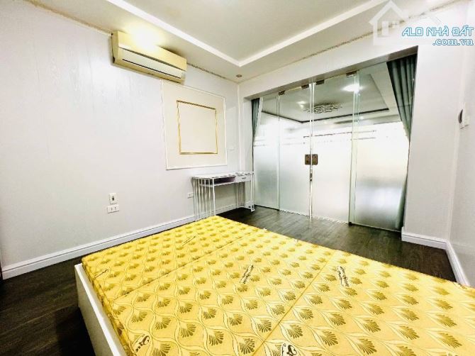 Bán nhà tập thể tầng 1 phố Hoàng Ngọc Phách - Láng Hạ sử dụng 85m2 giá 5,05tỷ(có TL) - 4