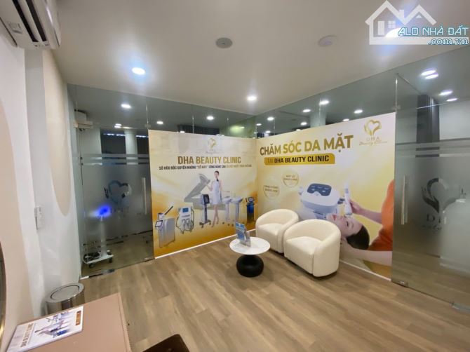 VIP - CHO THUÊ TÒA NHÀ 219-219BIS NGUYỄN THỊ MINH KHAI, Q1 - 14M X 21M - 1 HẦM 4 TẦNG - 5