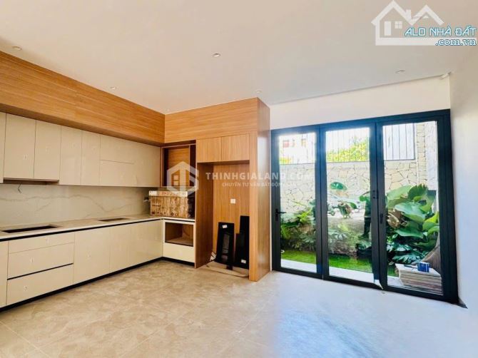 NHÀ 3 TẦNG MỚI ĐẸP Ở NGAY ĐƯỜNG NGUYỄN THỊ MINH KHAI PHƯỜNG 8, 80M2 NGANG 5M_GIÁ 12.5 TỶ - 5