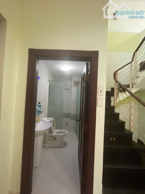 Bán Biệt Thự MINI Đường Nội BộTạ Quang Bửu - 6m x 20m - 120m.2- 3 Lầu - 5PN- 5WC F5 Q8 - 5