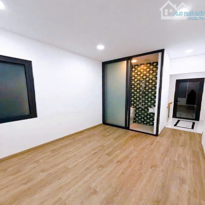 Bán nhà Quận Phú Nhuận - Đặng Văn Ngữ - 3.5 x 12m - 3 Tầng - Giá 7.3 tỷ - 5