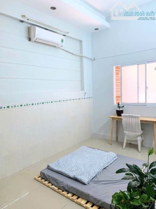 Nhà trọ 2 tầng, Nguyễn Thị Thập, Quận 7. DT 75m2, ngang 5m, dòng tiền khủng. Chỉ 8 tỷ - 3