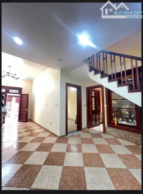 CẦU GIẤY 135M X4T MT 7,5M GIÁ BÁN 42, 4TỶ  🏠🏠BIỆT THỰ ĐẲNG CẤP QUẬN CẦU GIẤY-BẢO VỆ GÁC - 5