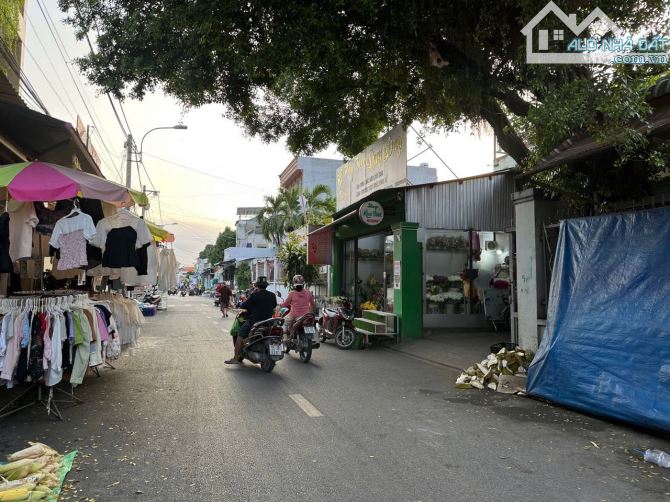 Bán góc 2 mặt tiền kinh doanh Nguyễn Văn Thạnh, Long Thạnh Mỹ Quận 9 - 5