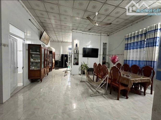 Già Cần Chuyển Đinhj cư Bán nhanh Căn nhà ở Thị Xã Trảng Bang 670triêu Sổ Hồng Riêng 387m2 - 5