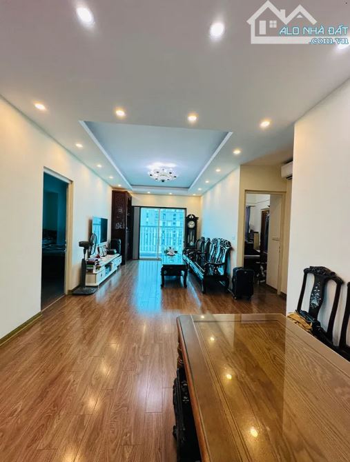Bán căn chung cư ngoại giao đoàn 3 ngủ tầng cao, view thoáng, tiện ích - 5