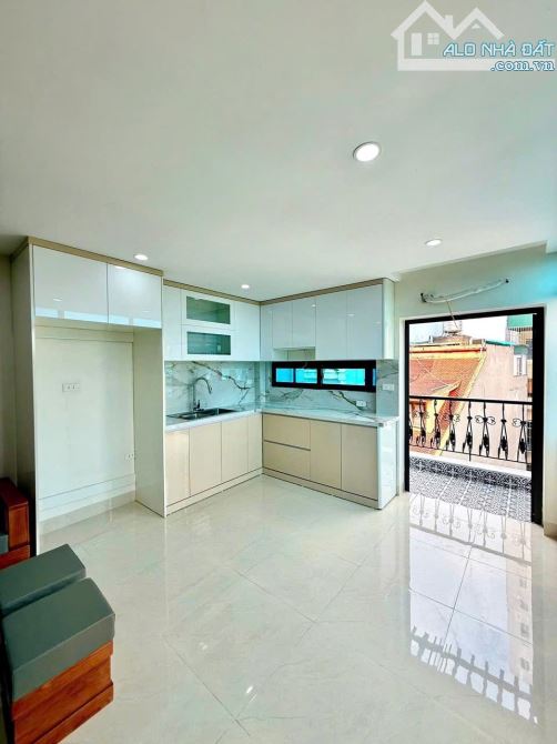 Siêu víp! Bán nhà ngõ 750 kim giang, 57m2 x 5 tầng mặt tiền 6m, dòng tiền 40 triệu/tháng - 5