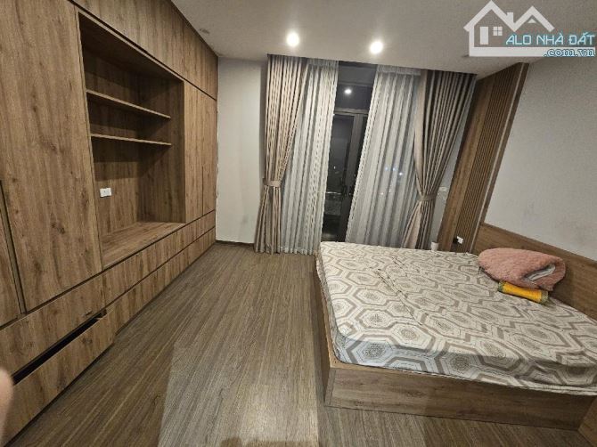 Biệt thự liền kề Bình Minh Garden phố Đức Giang 80m2- 5 tầng- mt 4.5- 18 tỷ hơn, thang máy - 5