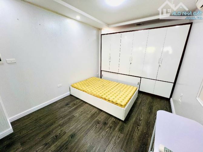 Bán nhà tập thể tầng 1 phố Hoàng Ngọc Phách - Láng Hạ sử dụng 85m2 giá 5,05tỷ(có TL) - 5