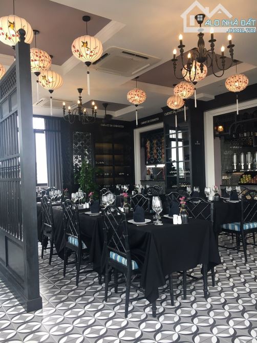 Chủ vay NH 100 Tỷ - Khách sạn MP Nguyễn Thái Học 220m2 MT 8m, 209 Tỷ - doanh thu 26 Tỷ/n - 6