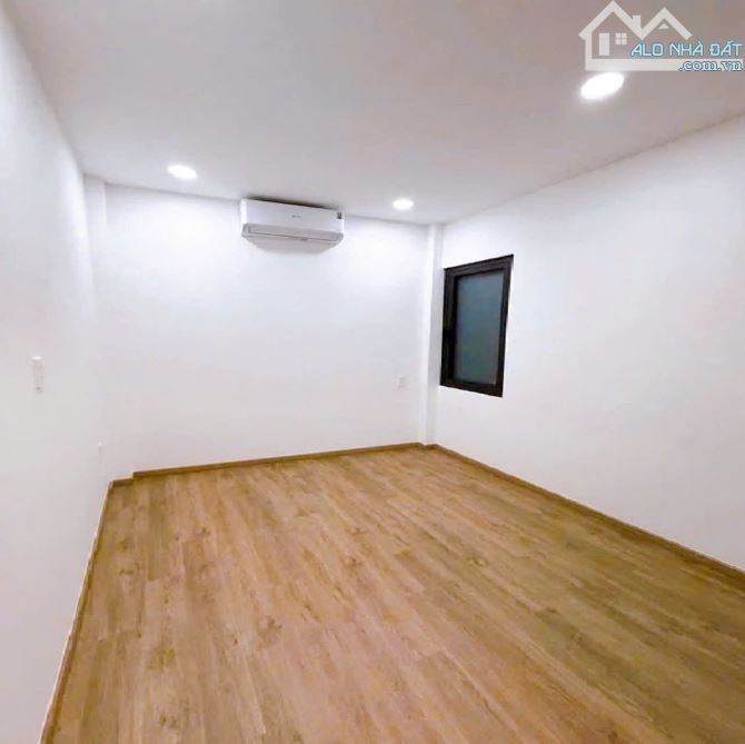 Bán nhà Quận Phú Nhuận - Đặng Văn Ngữ - 3.5 x 12m - 3 Tầng - Giá 7.3 tỷ - 6