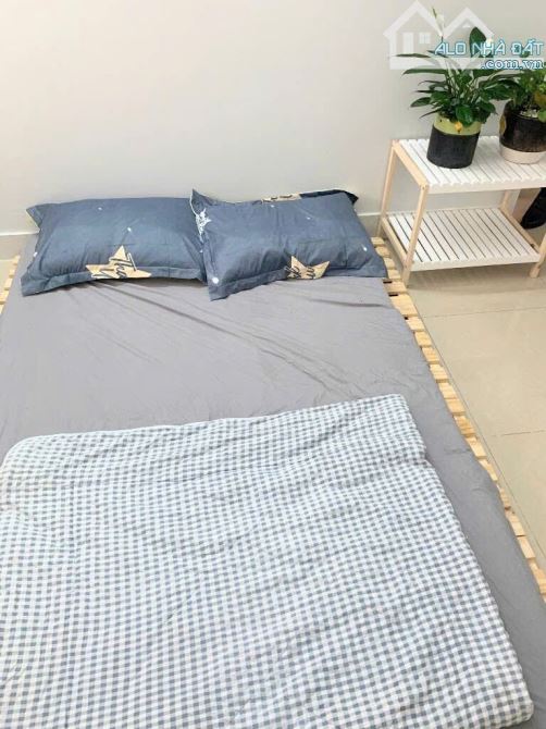 Nhà trọ 2 tầng, Nguyễn Thị Thập, Quận 7. DT 75m2, ngang 5m, dòng tiền khủng. Chỉ 8 tỷ - 4